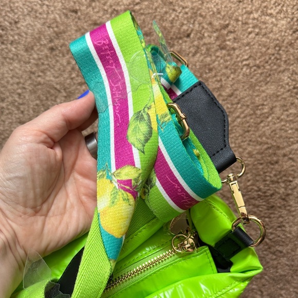 Betsey Johnson Neon Green Puffer Bag - Picture 4 of 4
